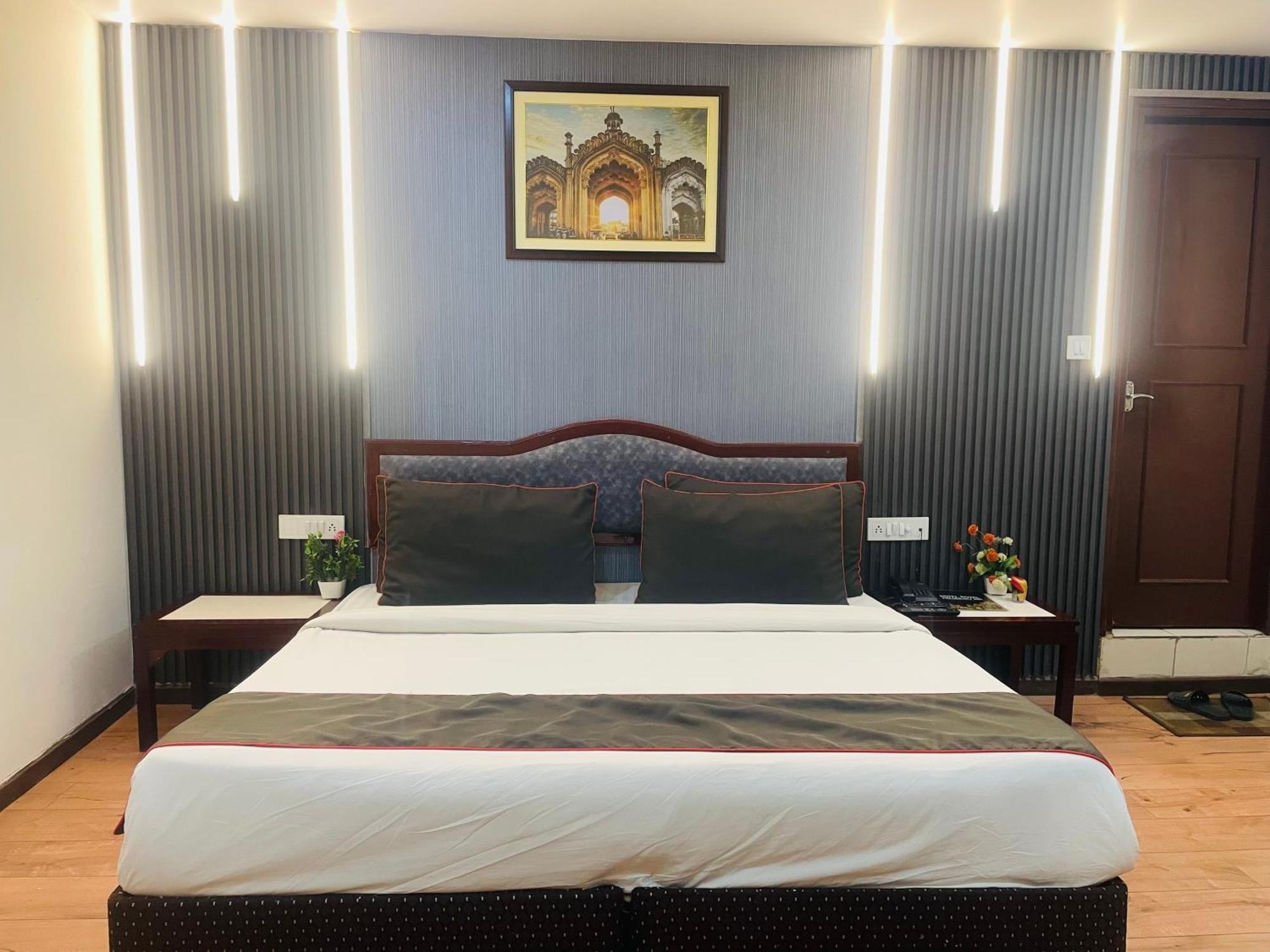 The Royal Presidency Inn Lucknow Exteriör bild