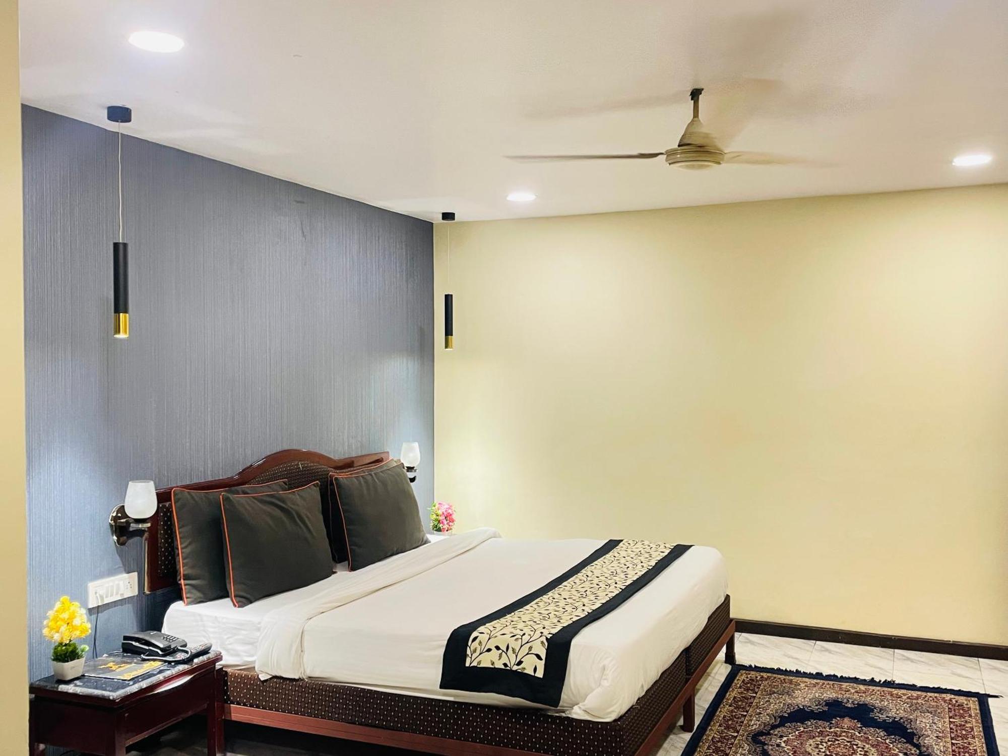 The Royal Presidency Inn Lucknow Exteriör bild